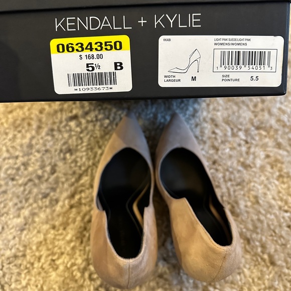 Kendall + Kylie Abi Heel - Picture 3 of 3